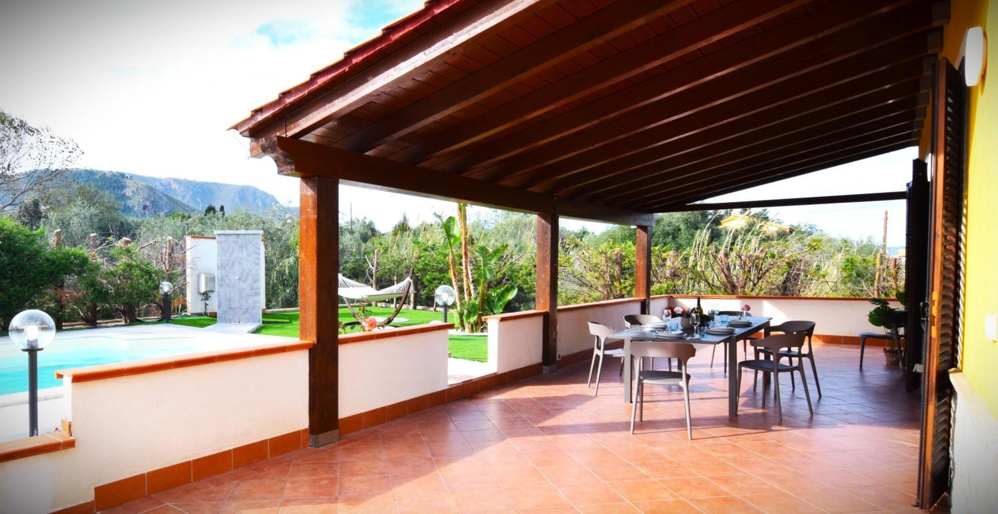 Clara Villa *